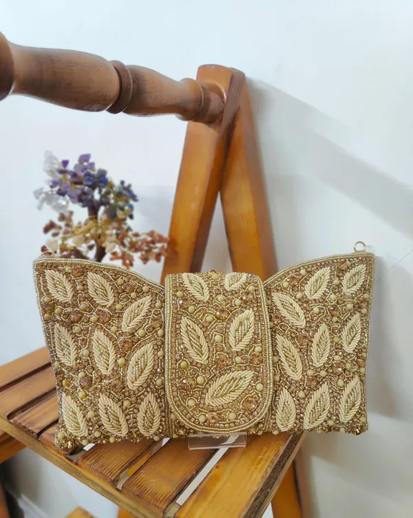 Golden_Leaf_Clutch