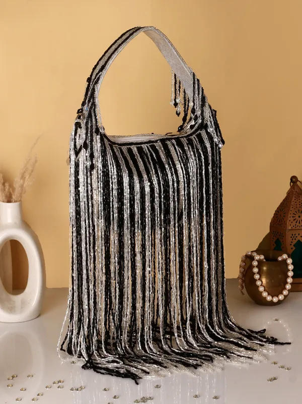 Crimson_Cascade_Fringe_Bag