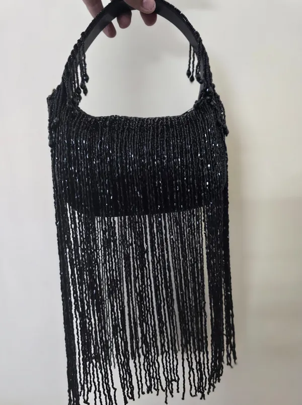Crimson_Cascade_Fringe_Bag