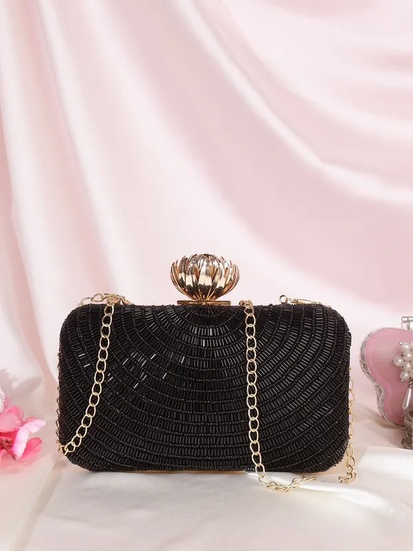 Zayra_Midnight_Radiance_Black_Beaded_Clutch