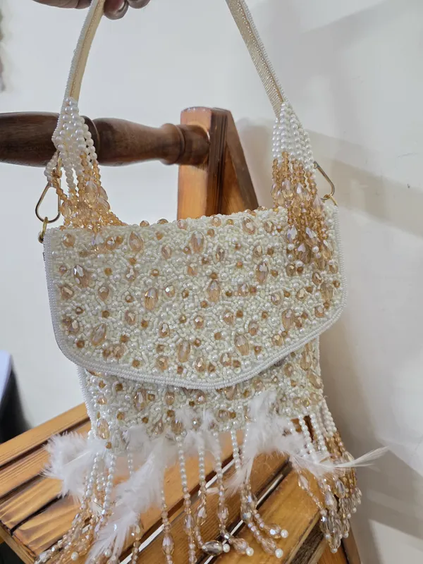 Scarlet_Serenade_Feathered_Sling