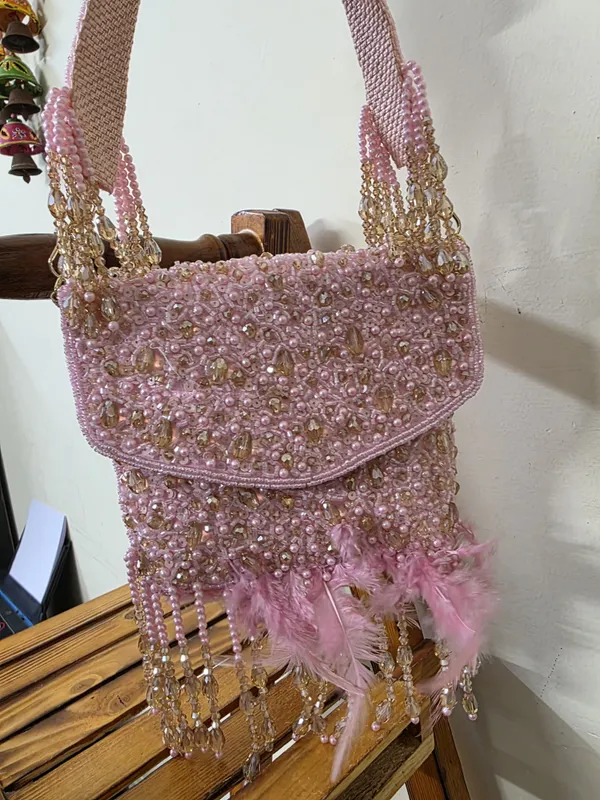 Scarlet_Serenade_Feathered_Sling