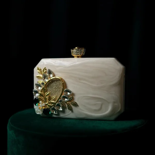 Emerald_Grace_Clutch