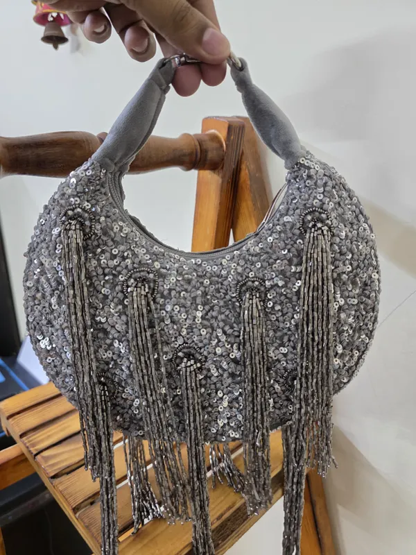 Noir_Fringe_Sequin_Clutch