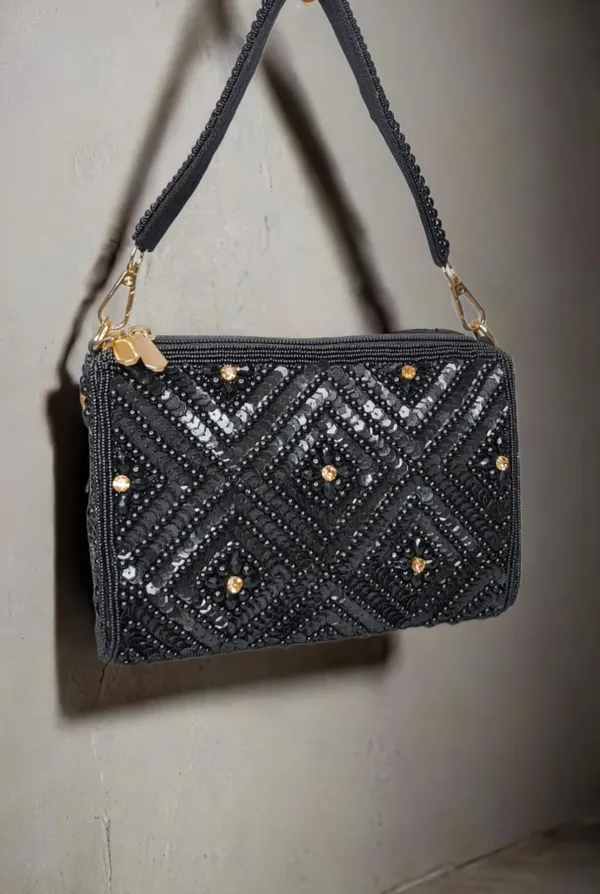Crystal_Gleam_Silver_Clutch