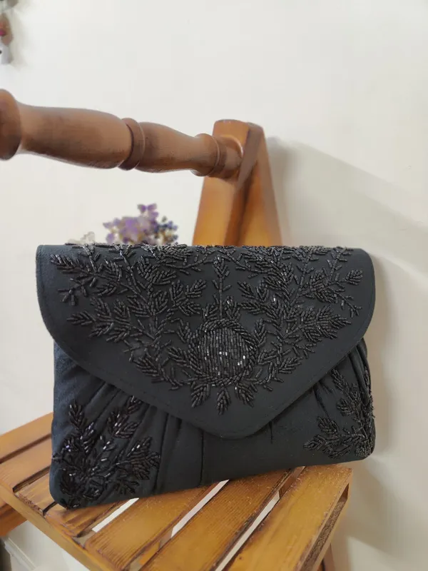 Black_Premium_Quality_Hot_Selling_Suede_Embroidered_Clutch_Bag_For_Women