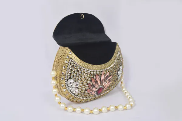 Gold_Noorayana_Designer_Kundan_Bag_With_Gem_Embellishments_And_Elegant_Pearl_Strap