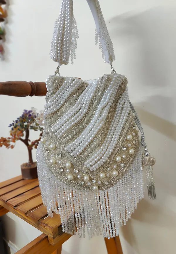 Zayra_Elegant_Beaded_Pearl_potli__Red_&_White