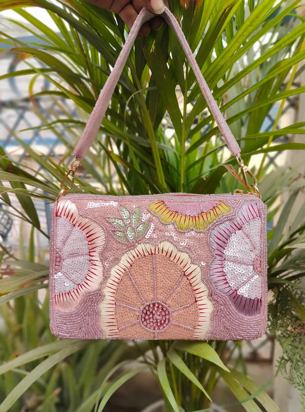 Midnight_Bloom_Beaded_Clutch