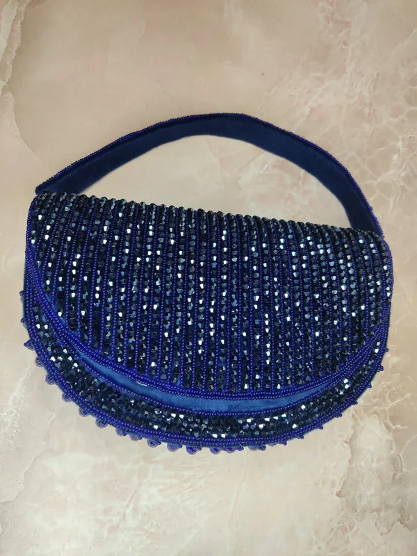 Zayra_Noir_Elegance_Clutch
