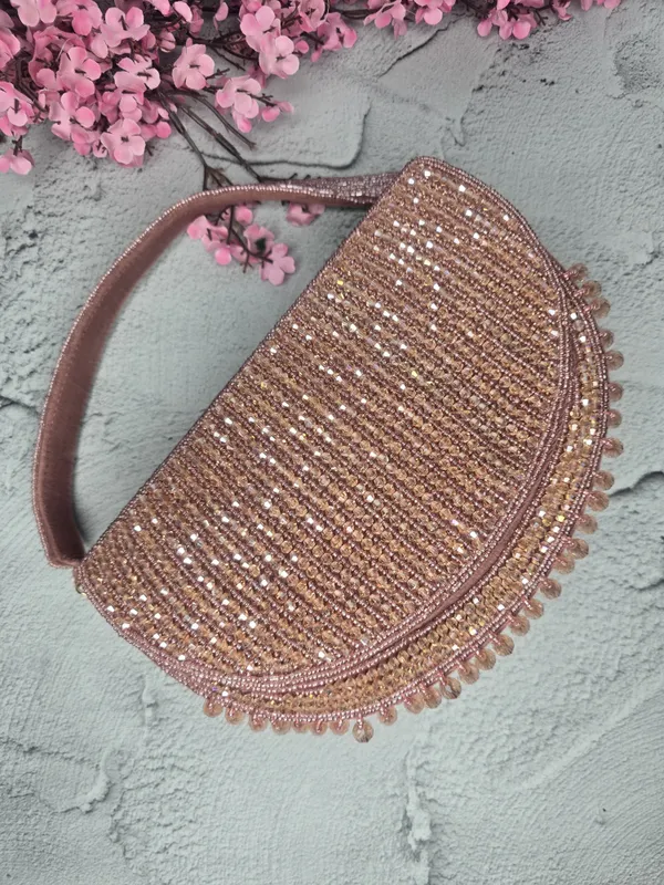 Zayra_Noir_Elegance_Clutch