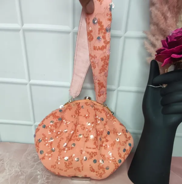 Zayra_Blush_Sparkle_Handbag
