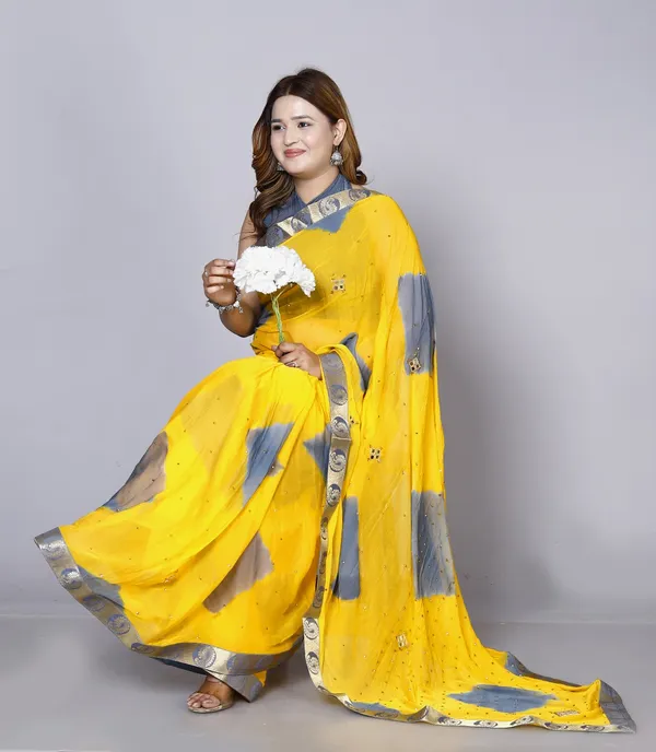 Grey_Chiffon_Sarees_For_Women_Fancy_Party_Wear_Sarees,_Wedding_Sarees,_Farewell_Sarees,_Printed_Sarees,_Designer_Sarees,_Bollywood_Sarees,_Latest_Sarees_Trendy_Sarees_Bandhini_Saree,_Sarees_For_Farewell_Party,_Latest_Saree_Design,Grey_Saree