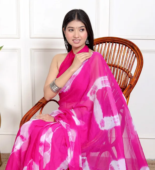 Pink_Chiffon_Trendy_Checked__Saree_For_Women