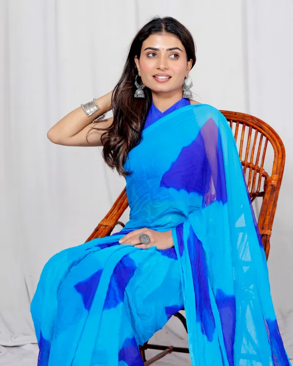 Blue_Pure_Chiffon_Printed_Checked_Printed_Sarees_For_Women