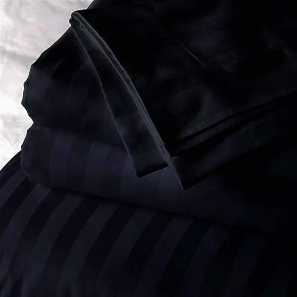 Black_Stp_Fitted_Microfiber_With_1_Double_Bedsheet_|_(72*78)_&_2_Pillow_Covers_(18*28)