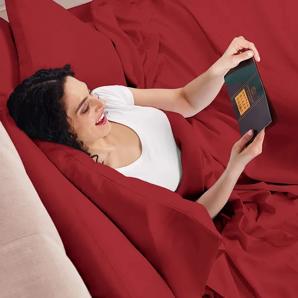 Red_Solid_Microfiber_With_1_Double_Bedsheet_|_(90*95)_&_2_Pillow_Covers_(18*28)