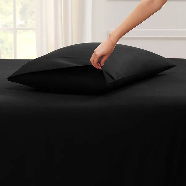 Black_Single_Solid_Microfiber_With_1_Single_Bedsheet_|_(60*90)_&_1_Pillow_Cover_(18*28)