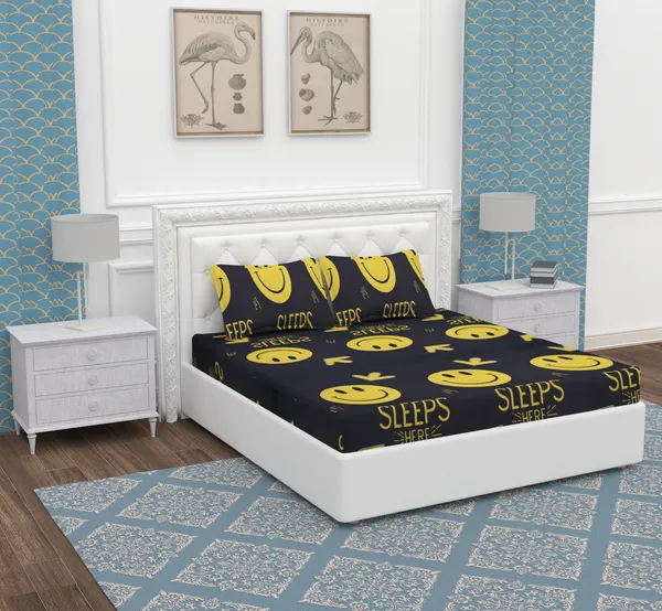 Black_Smile_Microfiber_With_1_Double_Bedsheet_|_(90*95)_&_2_Pillow_Covers_(18*28)