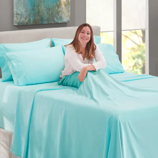 Aqua_Solid_Microfiber_With_1_Double_Bedsheet_|_(90*95)_&_2_Pillow_Covers_(18*28)