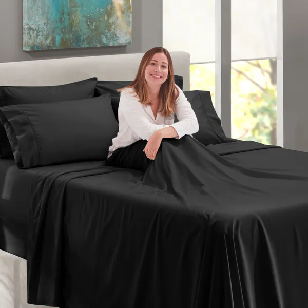 Black_Solid_Microfiber_With_1_Double_Bedsheet_|_(90*95)_&_2_Pillow_Covers_(18*28)