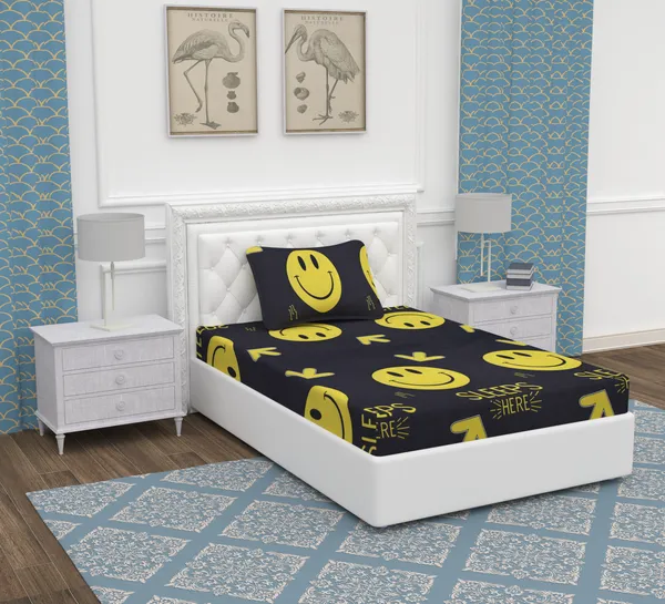 Black_Smile_Single_Microfiber_With_1_Single_Bedsheet_|_(60*90)_&_1_Pillow_Cover_(18*28)