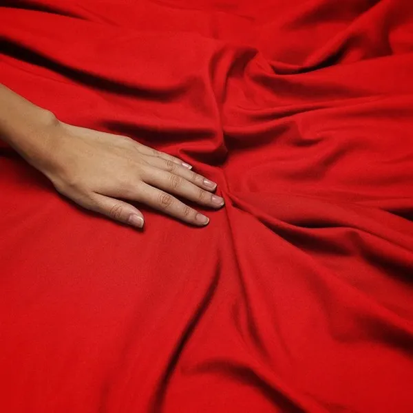 Red_Single_Solid_Microfiber_With_1_Single_Bedsheet_|_(60*90)_&_1_Pillow_Cover_(18*28)