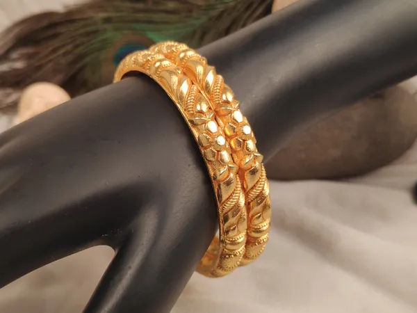 1_Gram_Gold-Plated_High_Gold_Bangles_Set