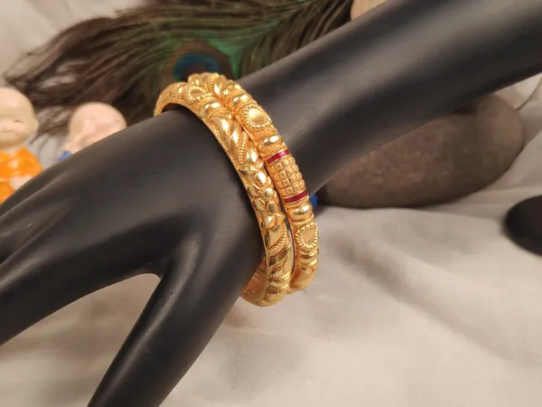 1_Gram_Gold-Plated_High_Gold_Bangles_Set