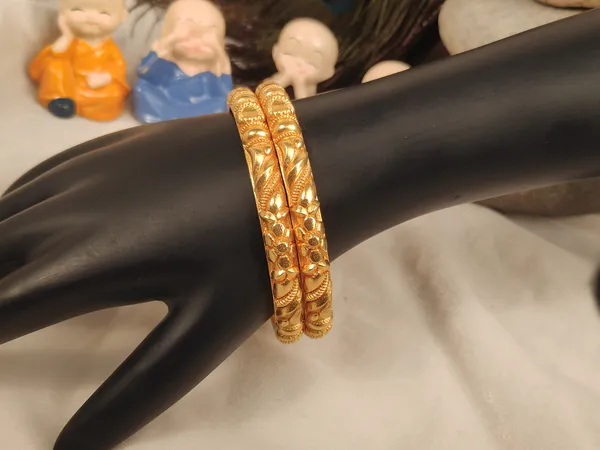 1_Gram_Gold-Plated_High_Gold_Bangles_Set