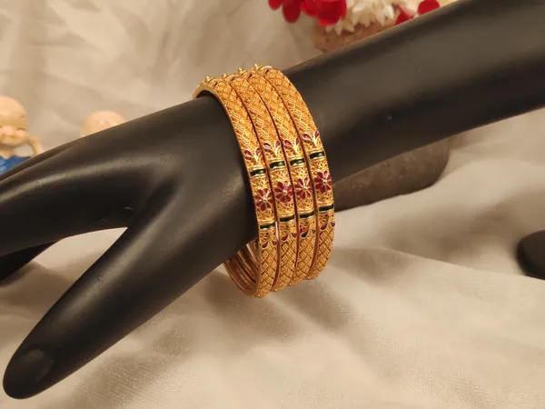 1_Gram_Gold-Plated_High_Gold_Bangles_Set