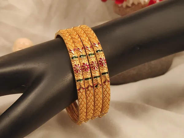 1_Gram_Gold-Plated_High_Gold_Bangles_Set