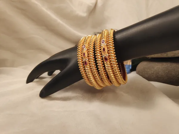 1_Gram_Gold-Plated_High_Gold_Bangles_Set