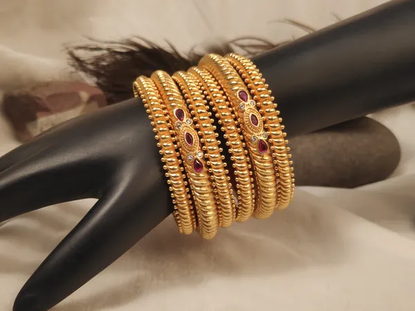 1_Gram_Gold-Plated_High_Gold_Bangles_Set