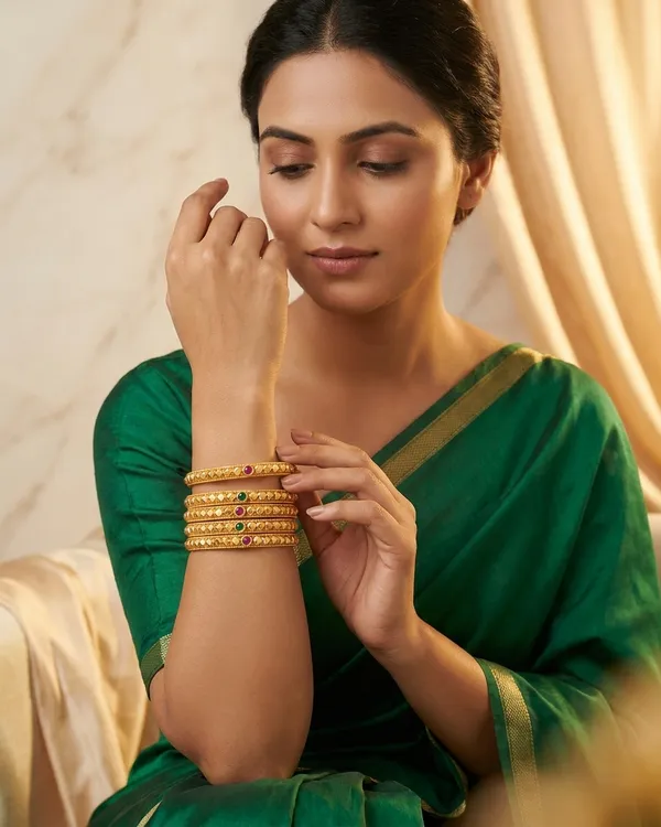 Elegant_Brass_Bangles_with_One_Gram_Gold_Plating_�_Set_of_4