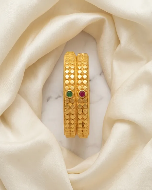 Elegant_Brass_Bangles_with_One_Gram_Gold_Plating_�_Set_of_2