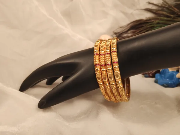 1_Gram_Gold-Plated_High_Gold_Bangles_Set