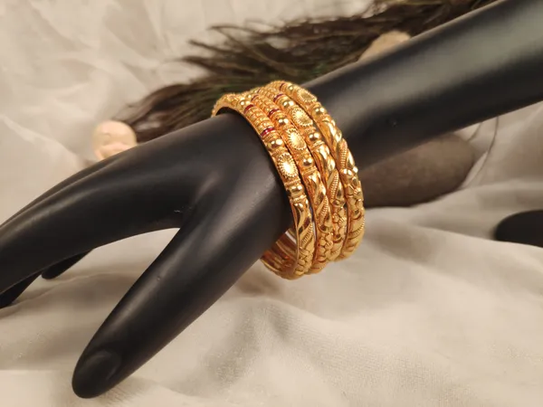 1_Gram_Gold-Plated_High_Gold_Bangles_Set