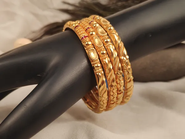 1_Gram_Gold-Plated_High_Gold_Bangles_Set
