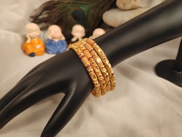 1_Gram_Gold-Plated_High_Gold_Bangles_Set