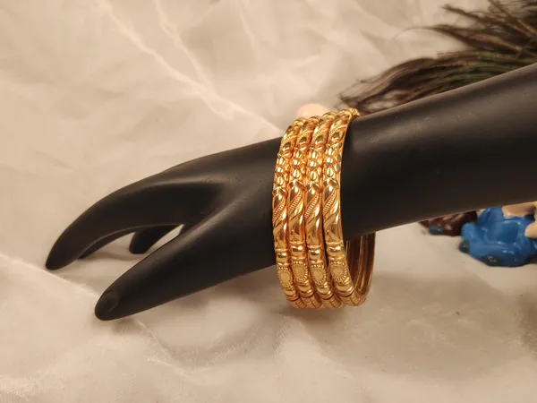 1_Gram_Gold-Plated_High_Gold_Bangles_Set