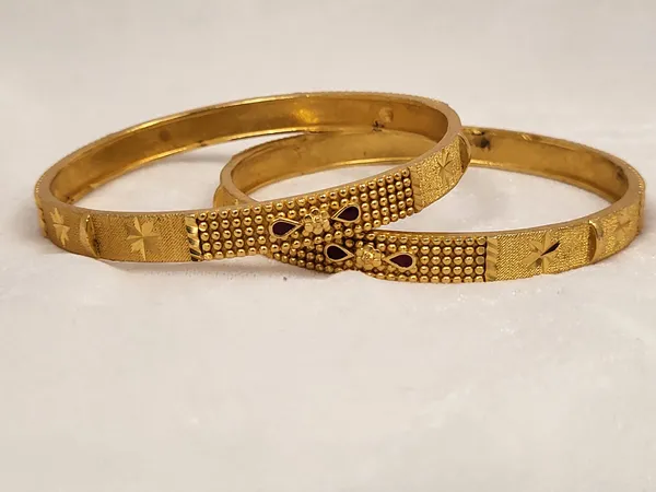 1_Gram_Gold-Plated_Brass_Rajasthani_Bangles_Set_Of_2