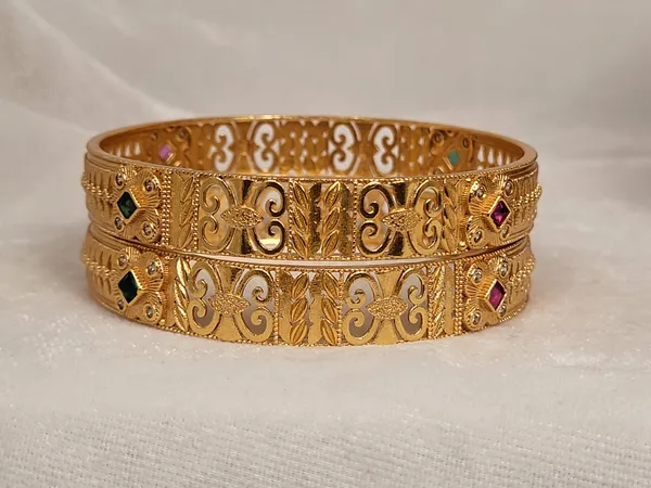 1_Gram_Gold-Plated_Brass_Rajasthani_Bangles_Set_Of_2