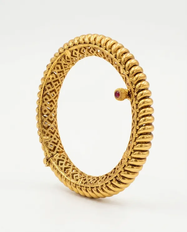 The_Heritage_Ruby-Accent_Copper_Bangle_�_Lifetime_Polish_Edition-_Pack_of_1