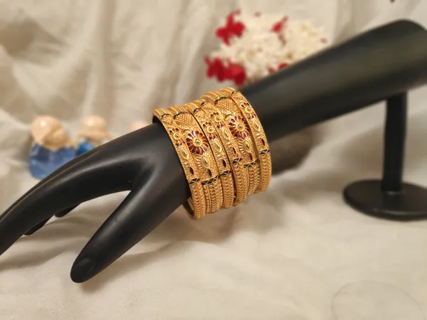 1_Gram_Gold-Plated_High_Gold_Bangles_Set