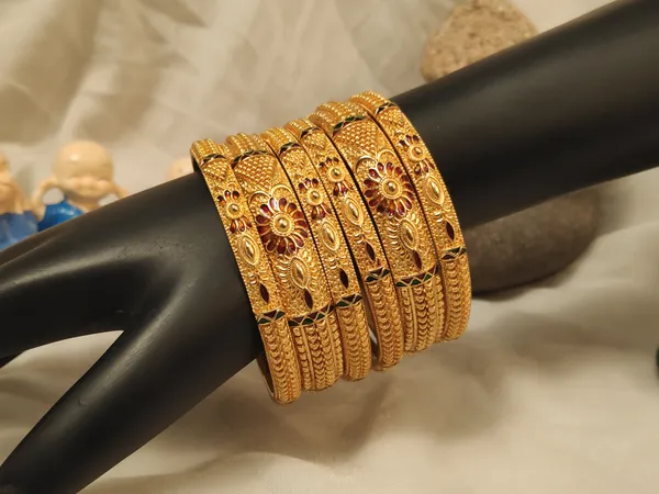 1_Gram_Gold-Plated_High_Gold_Bangles_Set