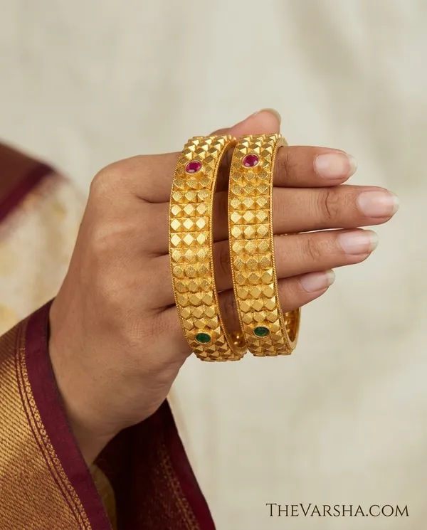 Elegant_Brass_Bangles_with_One_Gram_Gold_Plating_�_Set_of_2