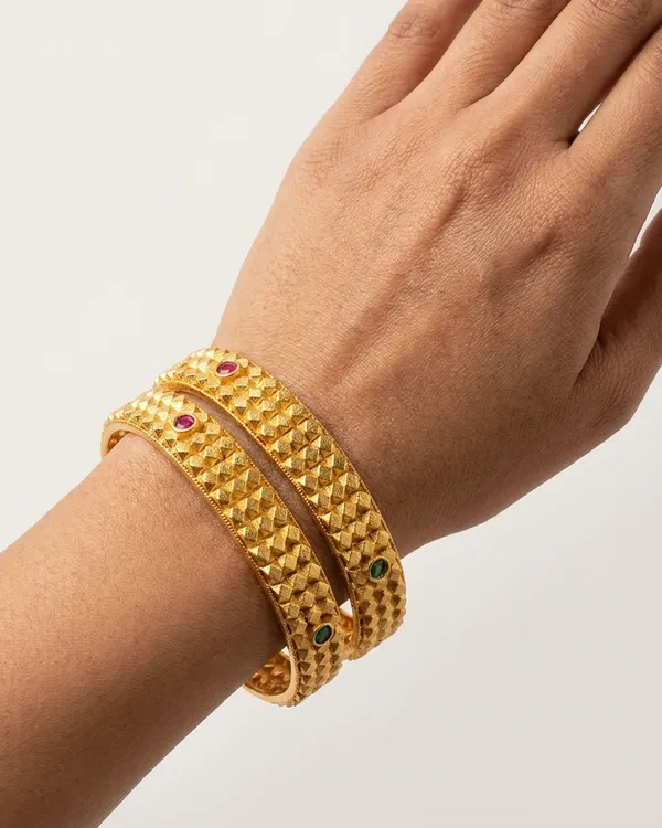 Elegant_Brass_Bangles_with_One_Gram_Gold_Plating_�_Set_of_2