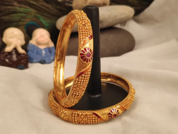 1_Gram_Gold-Plated_High_Gold_Bangles_Set