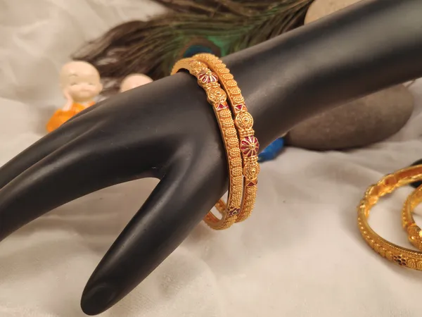 1_Gram_Gold-Plated_High_Gold_Bangles_Set